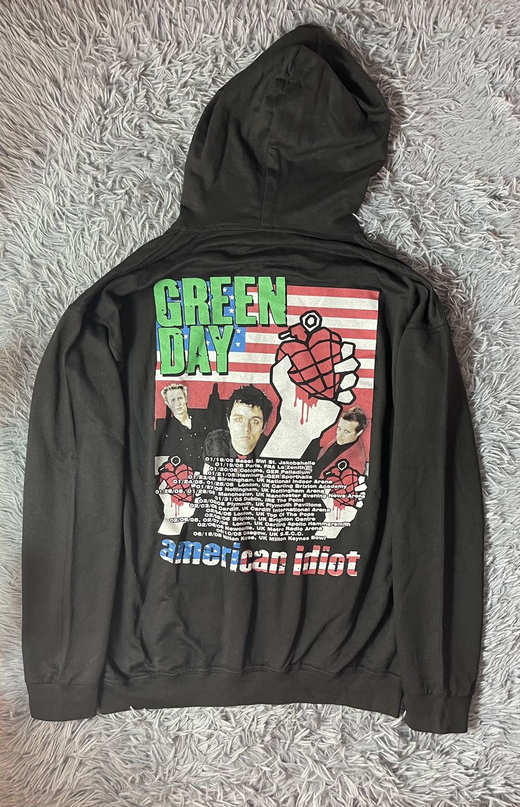 Vintage Green Day 2005 Tour American Idiot Official Vintage T Shirt Hoodie, Sweatshirt | FlexRushtees.com