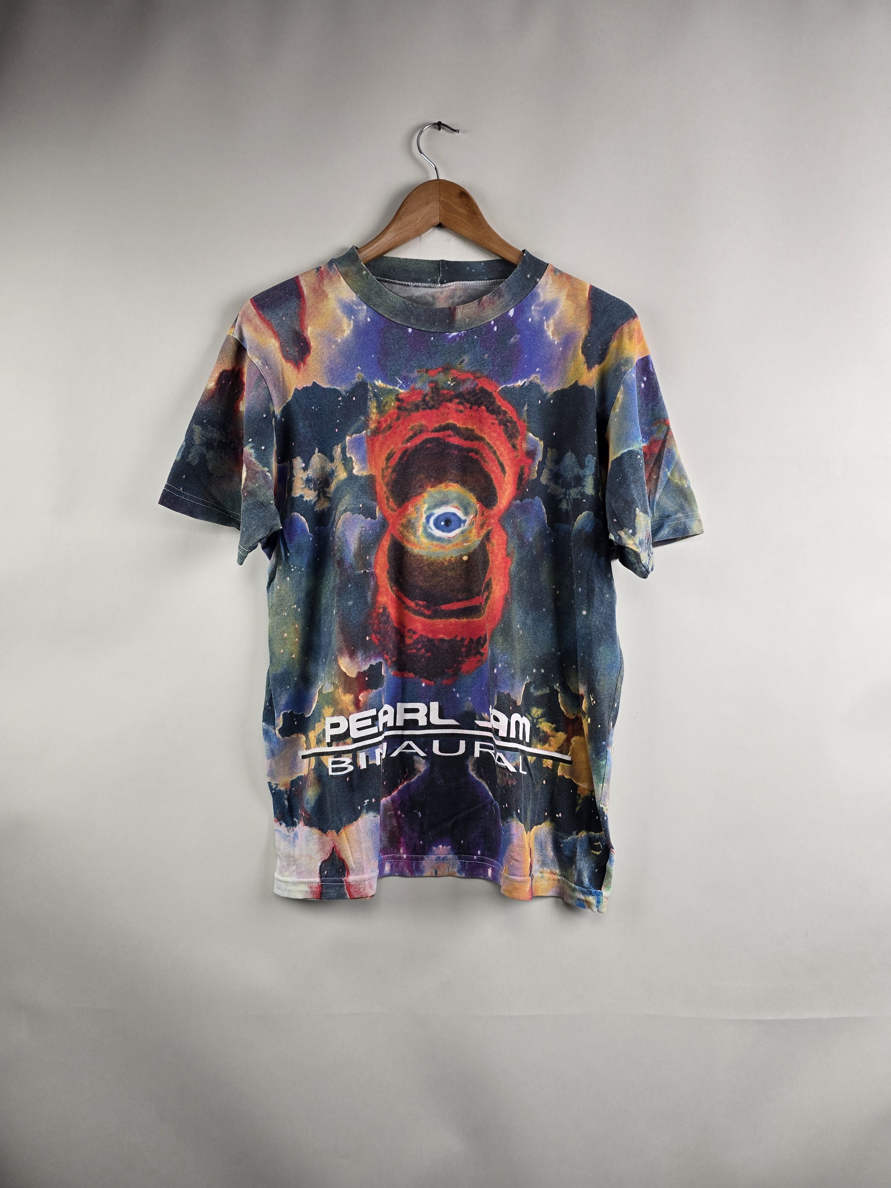Vintage 90s Pearl Jam Binaural Tour L 21 5 26 5 T-Shirts, Hoodie, Sweatshirt | FlexRushtees.com