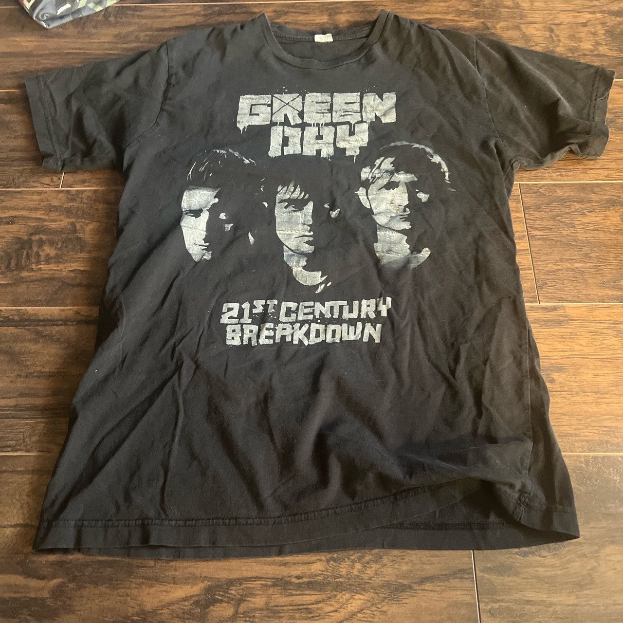 Vintage Green Day 21st Century Breakdown Tee Shirt Hoodie, Sweatshirt | FlexRushtees.com