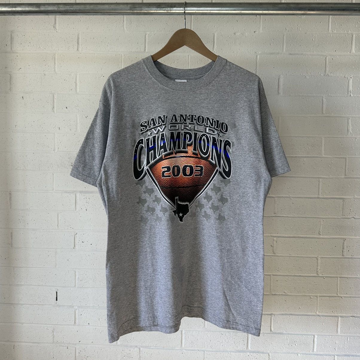 Vintage San Antonio Spurs 2003 World Champions T Shirt