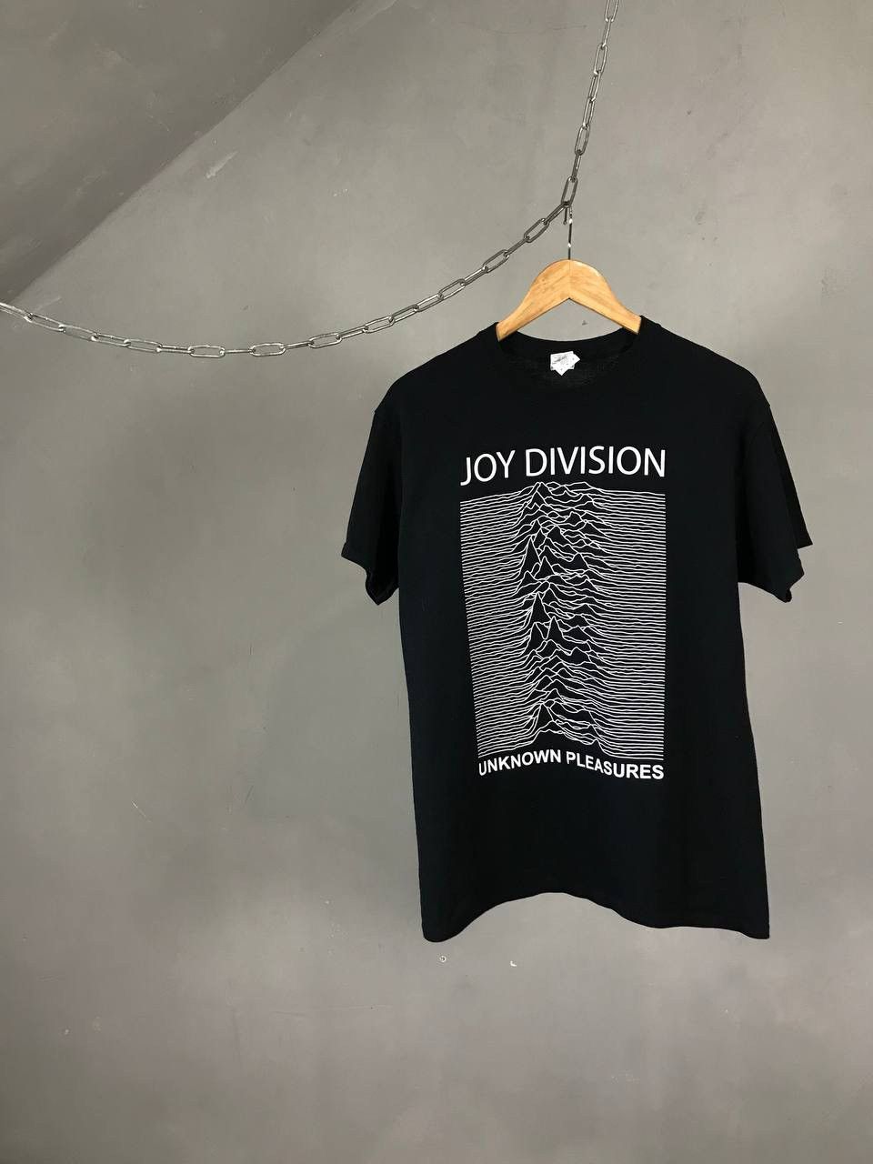 Vintage Joy Division Unknown Pleasure Streetwear Art Tee Hoodie, Sweatshirt | FlexRushtees.com