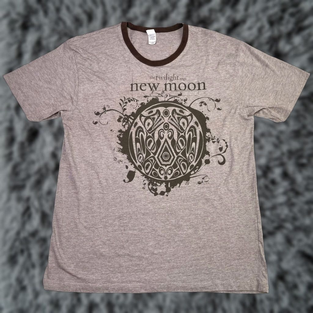 Vintage Twilight New Moon Wolf Pack Tribal Print T Shirt Unisex Adults Large Brown Moon Them