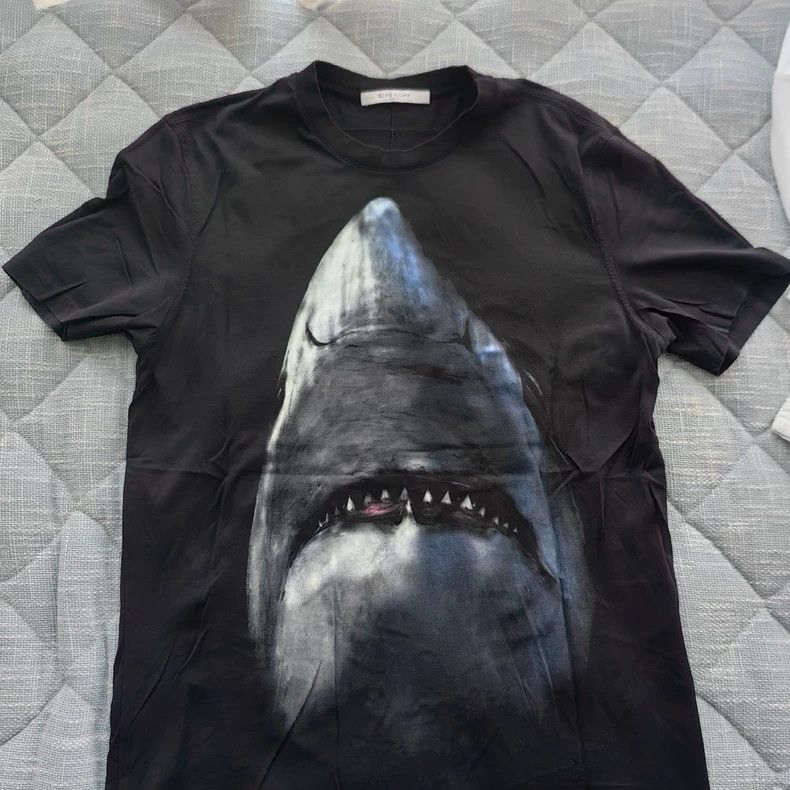 Givenchy T Shirt Xl Size Hoodie, Sweatshirt | FlexRushtees.com