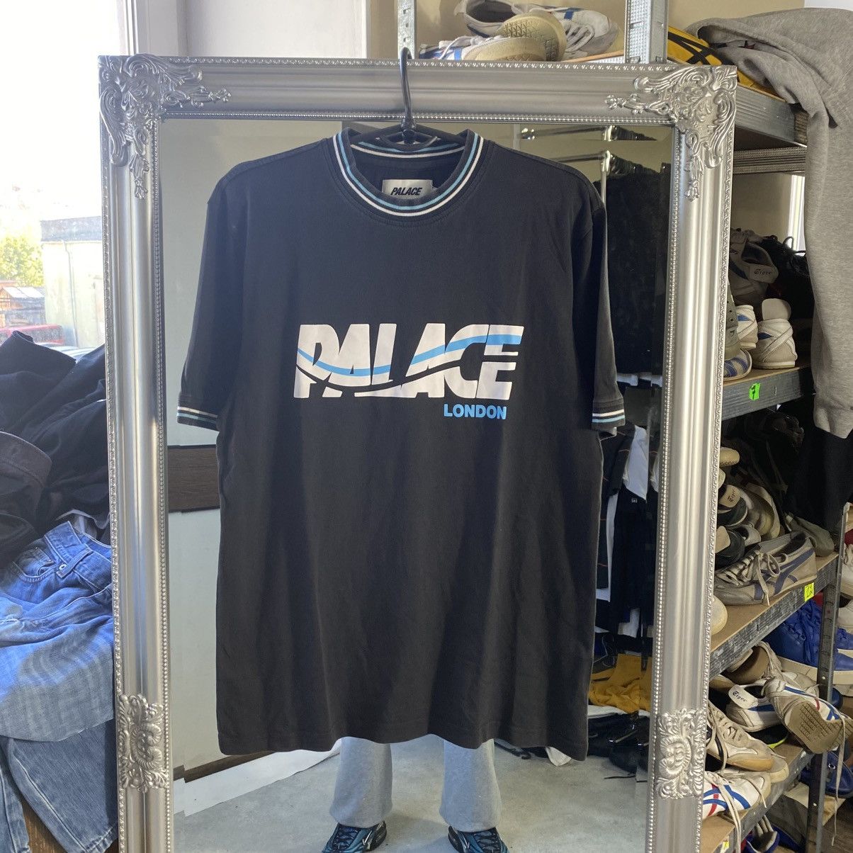 Palace London T Shirt Size M Hoodie, Sweatshirt | FlexRushtees.com