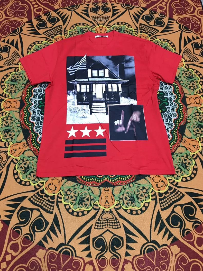 Givenchy Men S T Shirt Size M Slight Wear Marks Hoodie, Sweatshirt | FlexRushtees.com