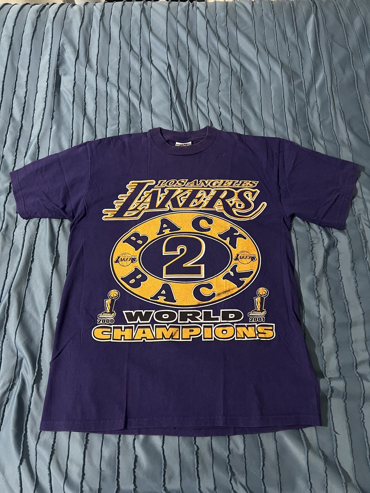 Nba Vintage 2001 Lakers T Shirt Back To Back Hoodie, Sweatshirt | FlexRushtees.com