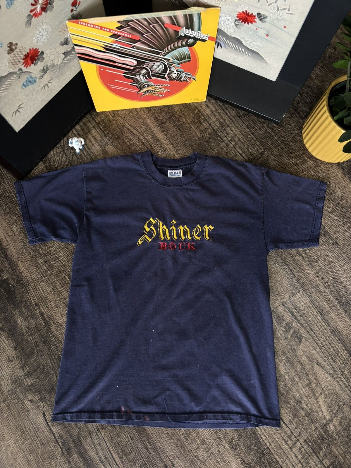 Vintage Y2k Shiner Bock Distressed Embroidered Beer Tee Large Hoodie, Sweatshirt | FlexRushtees.com