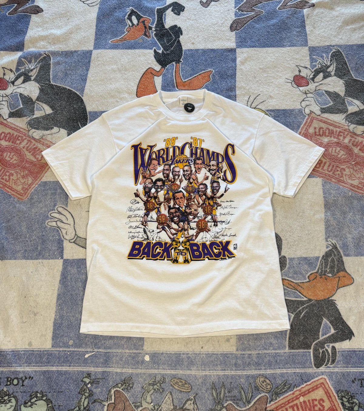 Vintage Los Angeles Lakers Back To Back Champions Tee Hoodie, Sweatshirt | FlexRushtees.com