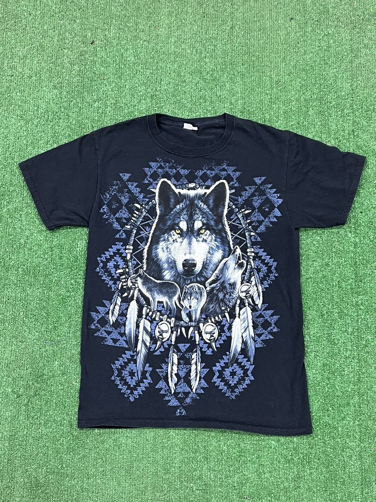 Vintage Y2k Dreamcatcher And Wolves Tee Hoodie, Sweatshirt | FlexRushtees.com