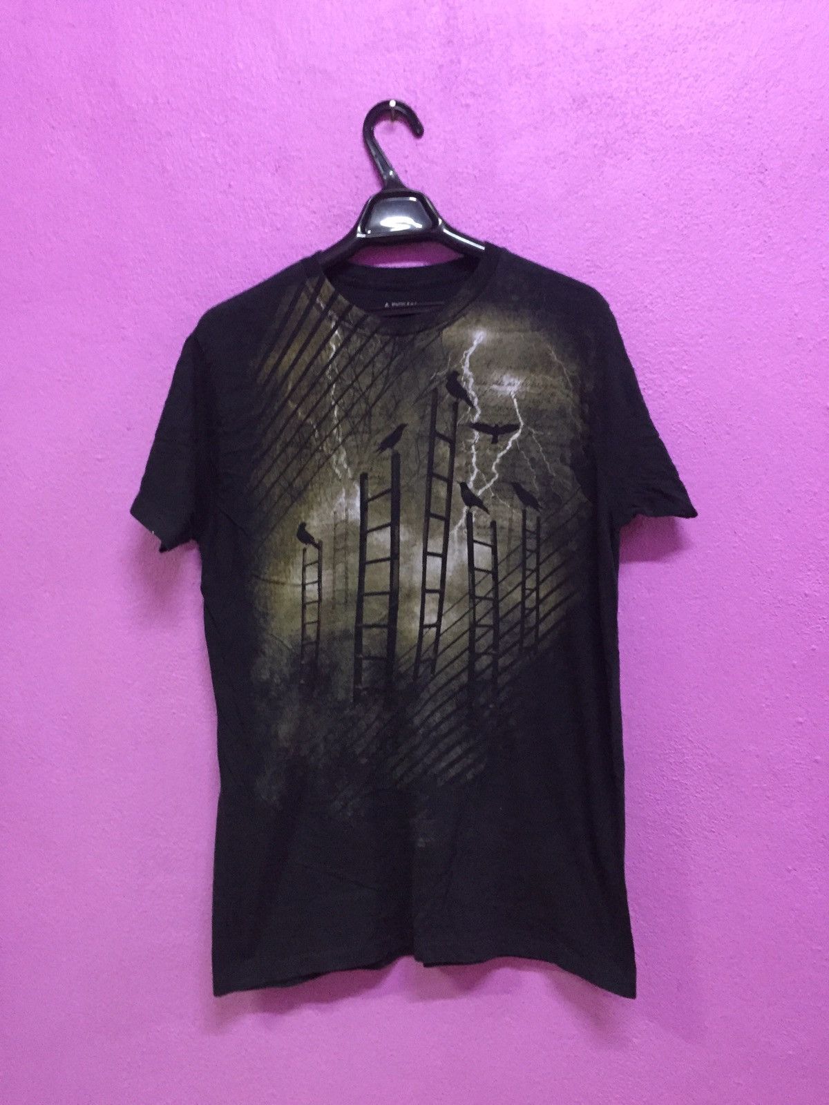 9 Apt 9 Birds Printed Tee Size L Hoodie, Sweatshirt | FlexRushtees.com