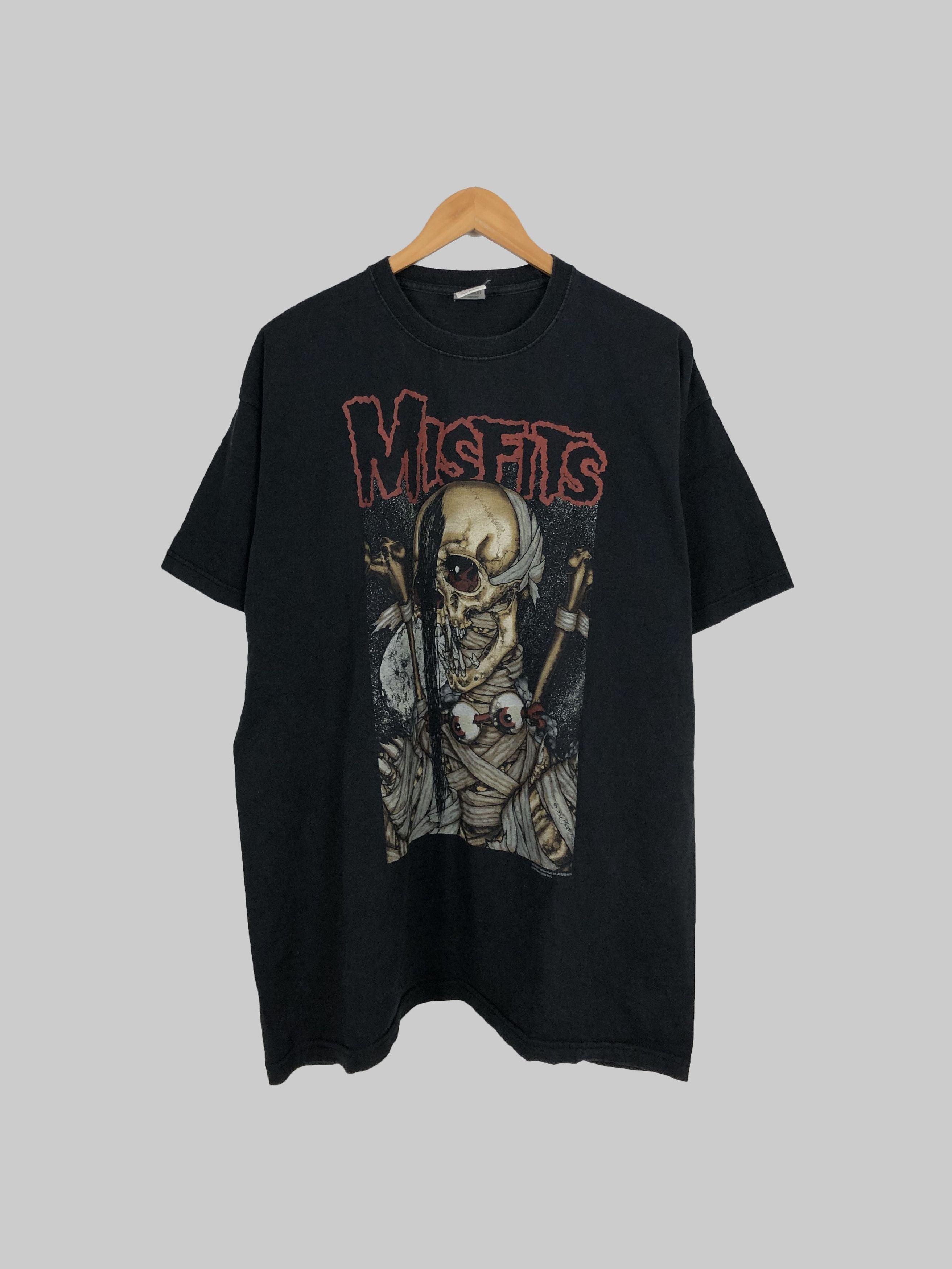 Vintage 2001 Misfits Black Flag Dead Kennedys Minor Threat T-Shirts, Hoodie, Sweatshirt | FlexRushtees.com