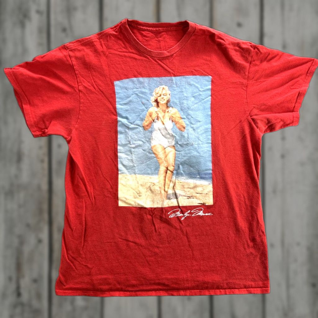 Vintage Marilyn Monroe Shirt Mens L Red Graphic Tee Pinup Beach 90s T Shirt Mens Large Red M
