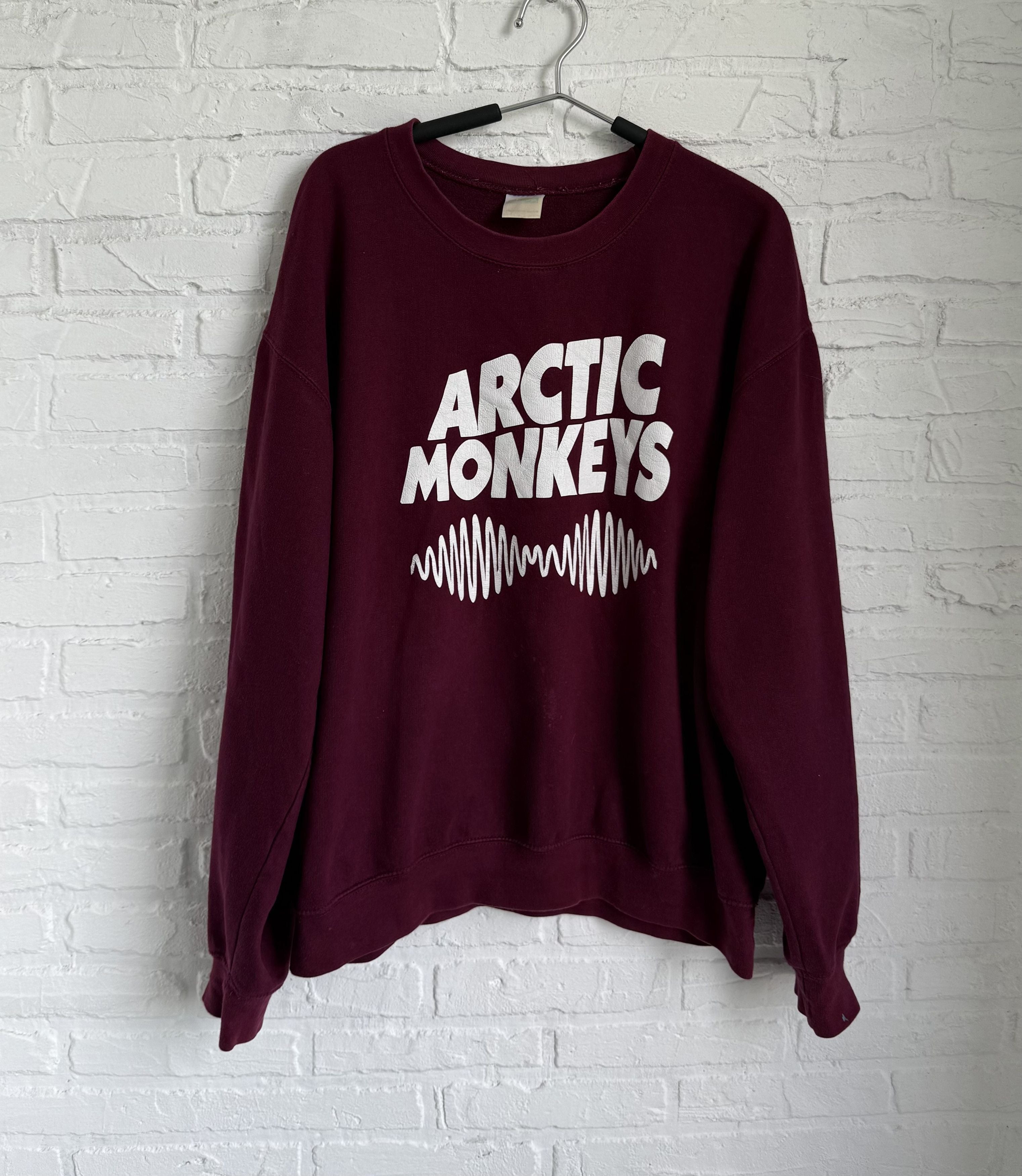 Vintage 2000s Arctic Monkeys Am Sweatshirt T-Shirts, Hoodie | FlexRushtees.com