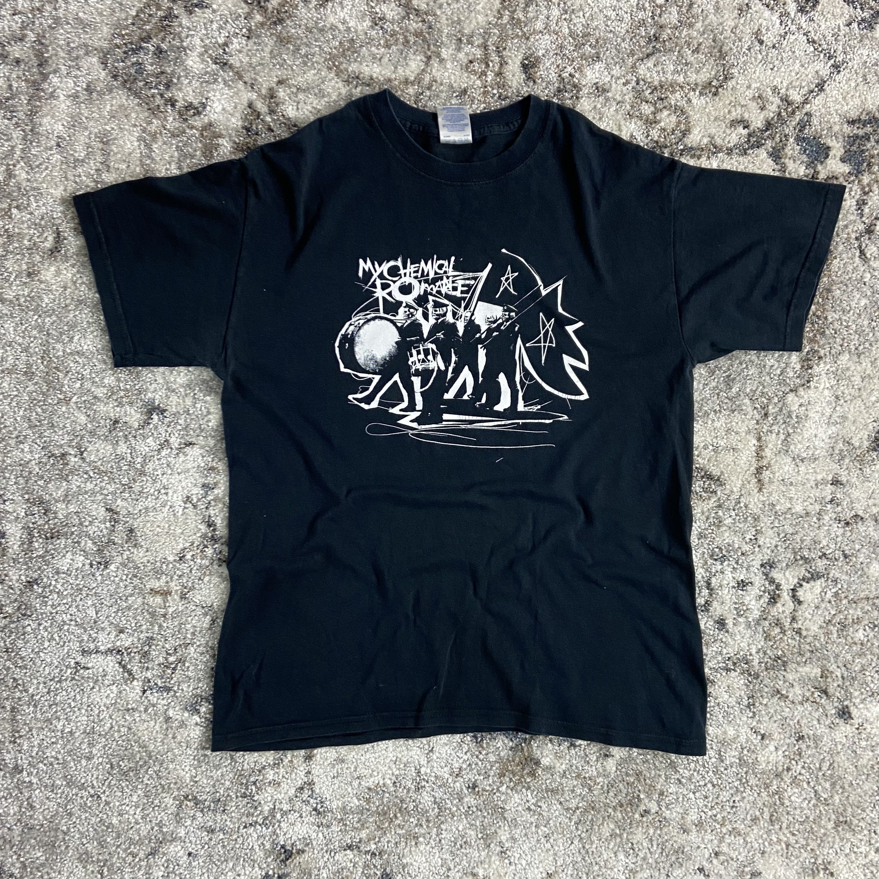 Vintage 2000s My Chemical Romance The Black Parade Is Dead Tee 464 Hoodie, Sweatshirt | AU16VibeMintTees.com