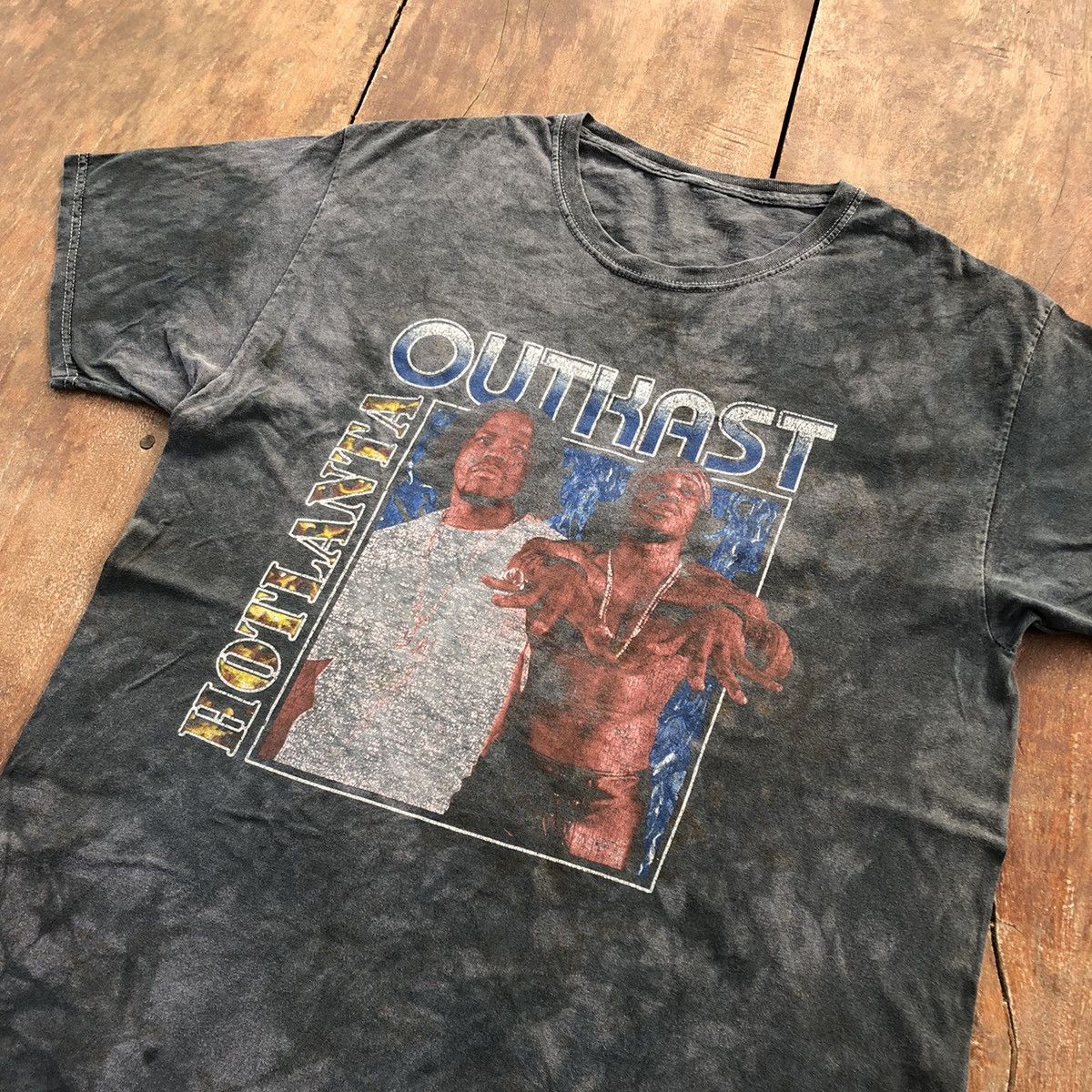 Band Tees Vintage Thrashed Faded Outkast Band Rare Shirt Hoodie, Sweatshirt | AU16VibeMintTees.com