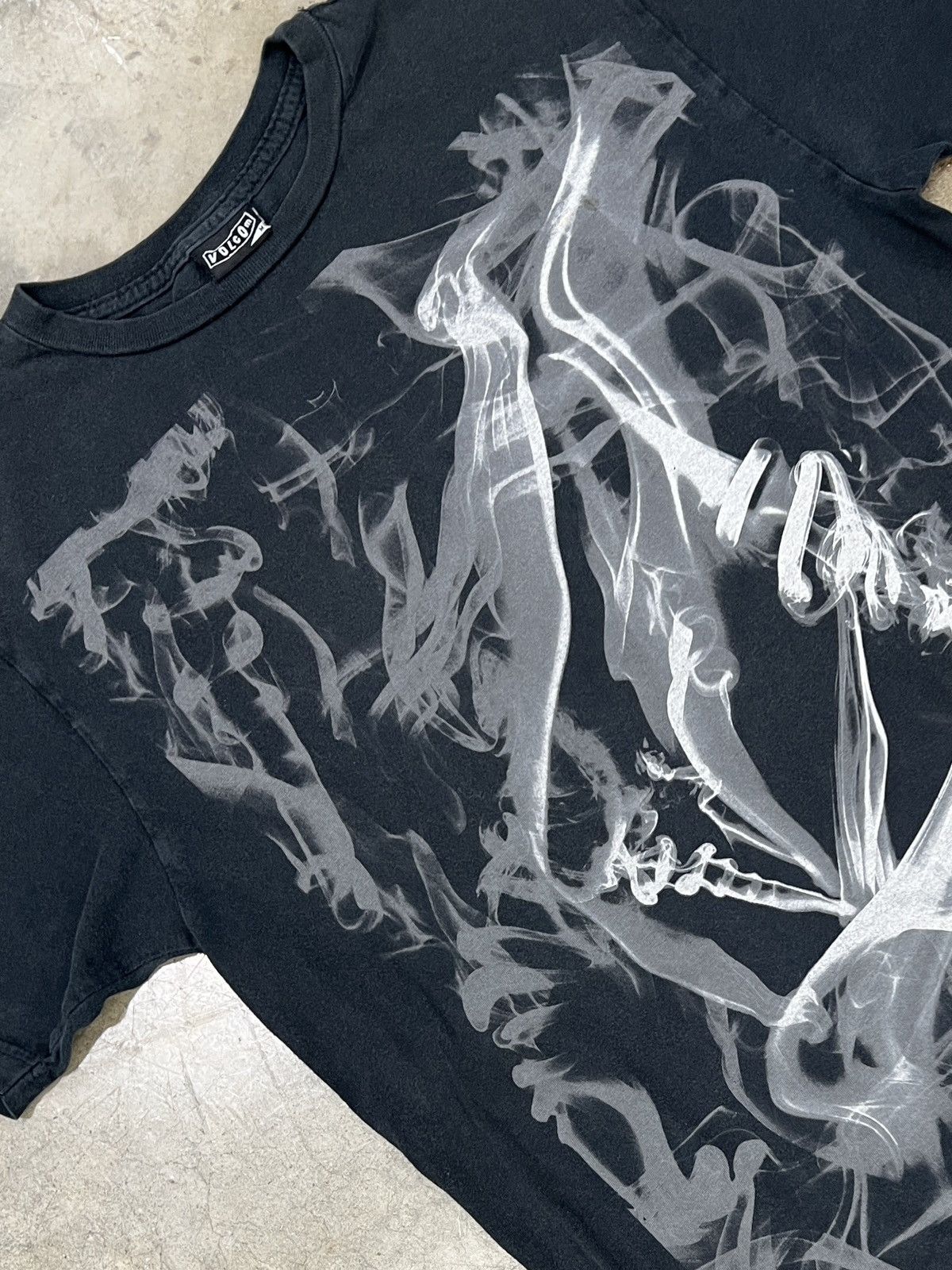 Vintage Volcom Smoke Graphic Tee Medium Y2k Hoodie, Sweatshirt | FlexRushtees.com
