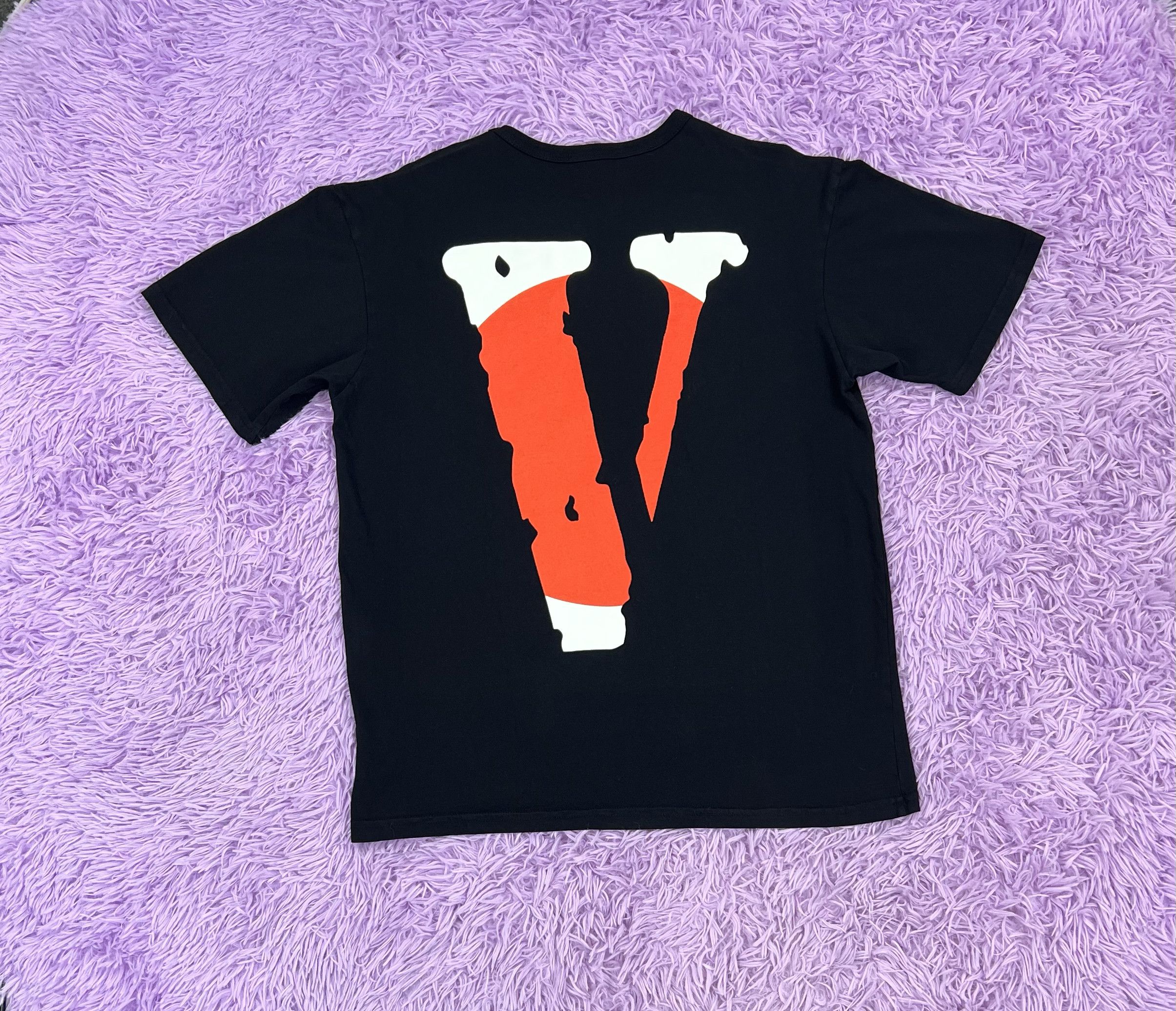 Vlone Friends Japan Tee Large Hoodie, Sweatshirt | FlexRushtees.com