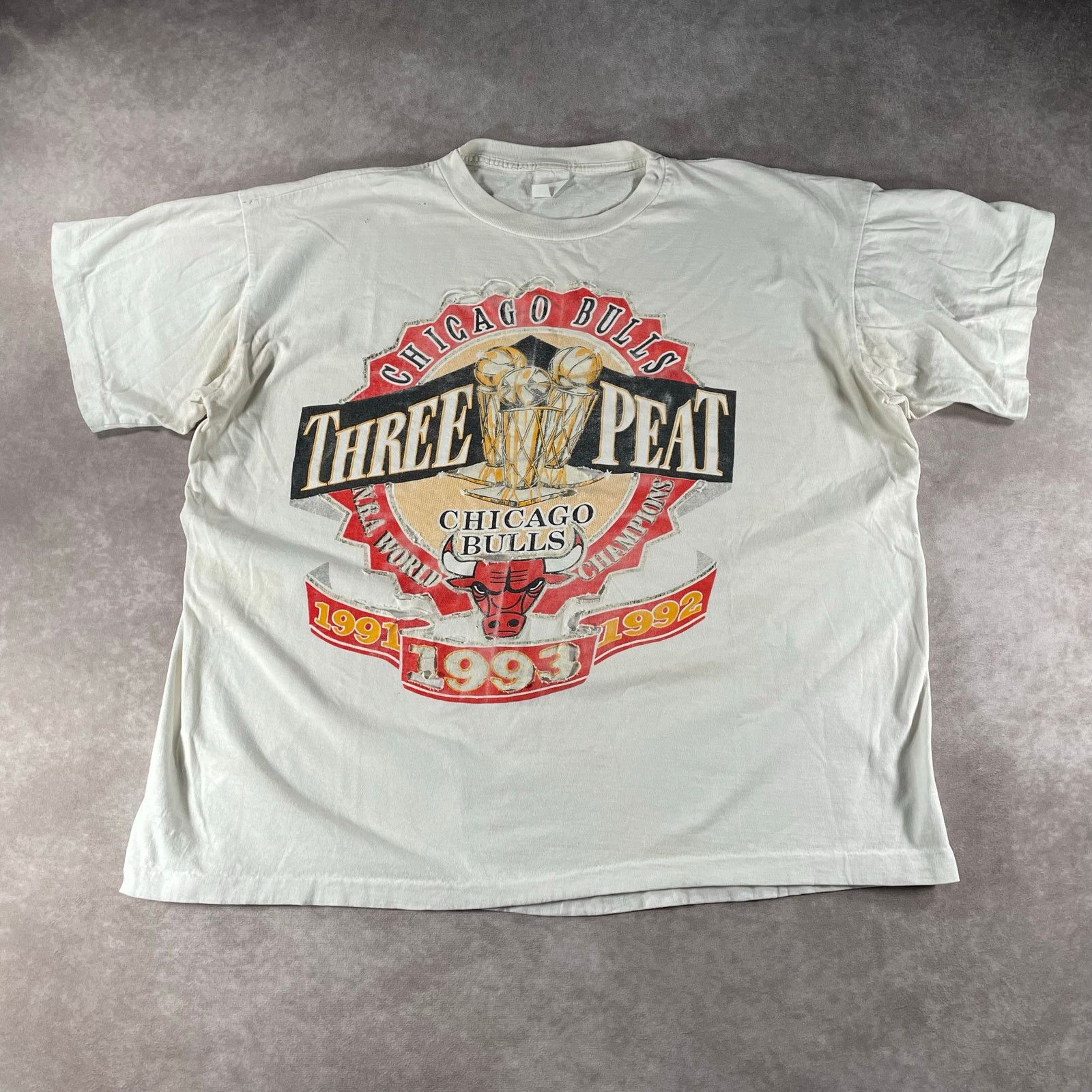 Nba 1993 Chicago Bulls Three Peat Distressed Thrashed T Shirt Hoodie, Sweatshirt | FlexRushtees.com