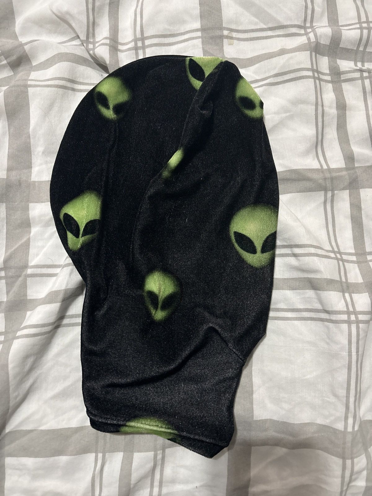 Vetements Alien Styling Mask T-Shirts, Hoodie, Sweatshirt | FlexRushtees.com