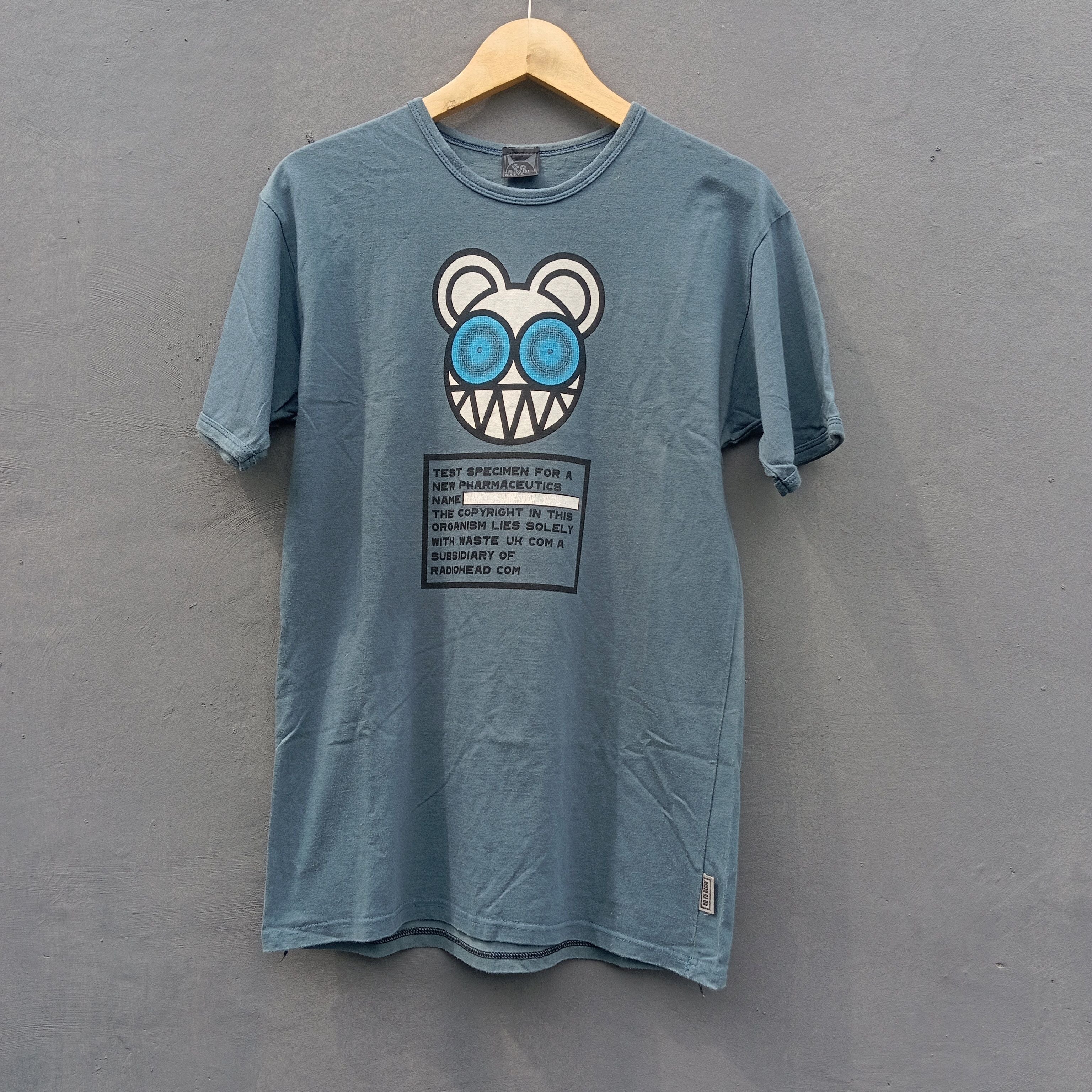 Band Tees Vintage Radiohead Official Merchandise Y2k T Shirt Hoodie, Sweatshirt | FlexRushtees.com