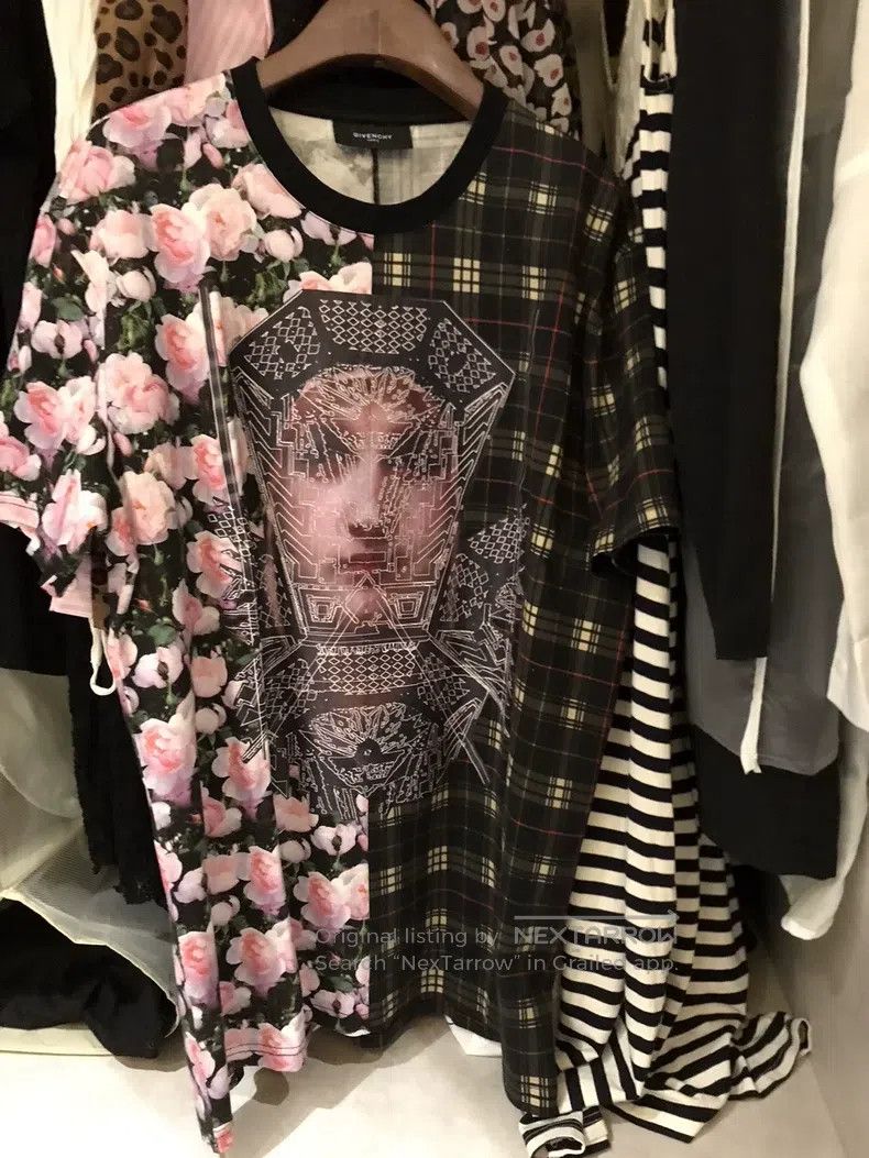 Givenchy T Shirt Size L Hoodie, Sweatshirt | FlexRushtees.com