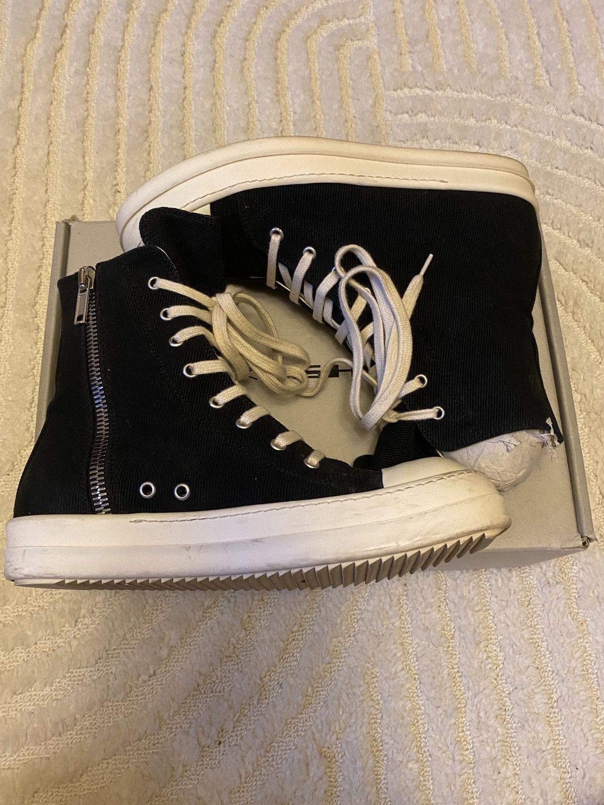 Rick Owens Drkshdw Ramones Drkshdw T-Shirts, Hoodie, Sweatshirt | AU16VibeMintTees.com