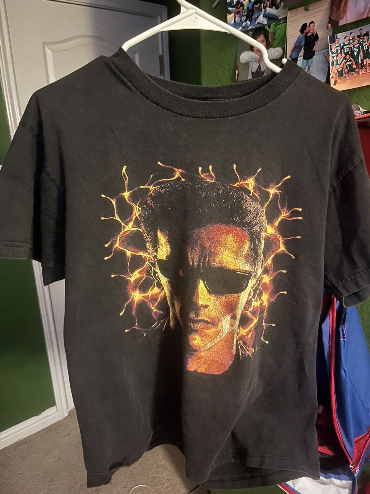 Universal Studios Vintage Terminator Tshirt Hoodie, Sweatshirt | FlexRushtees.com