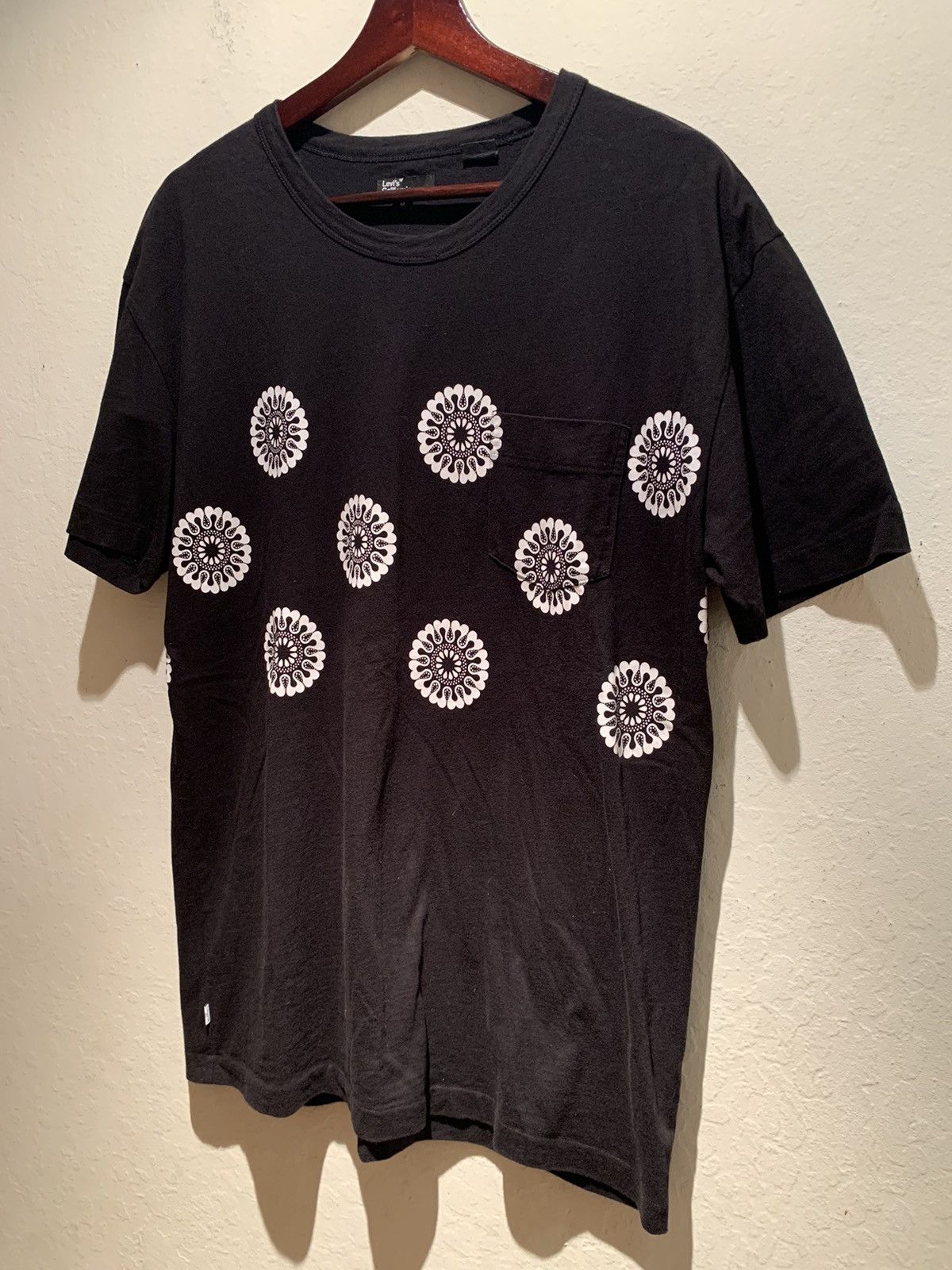 S Rare Levi S California Sample Graphic Pocket T Shirt M Hoodie, Sweatshirt | FlexRushtees.com