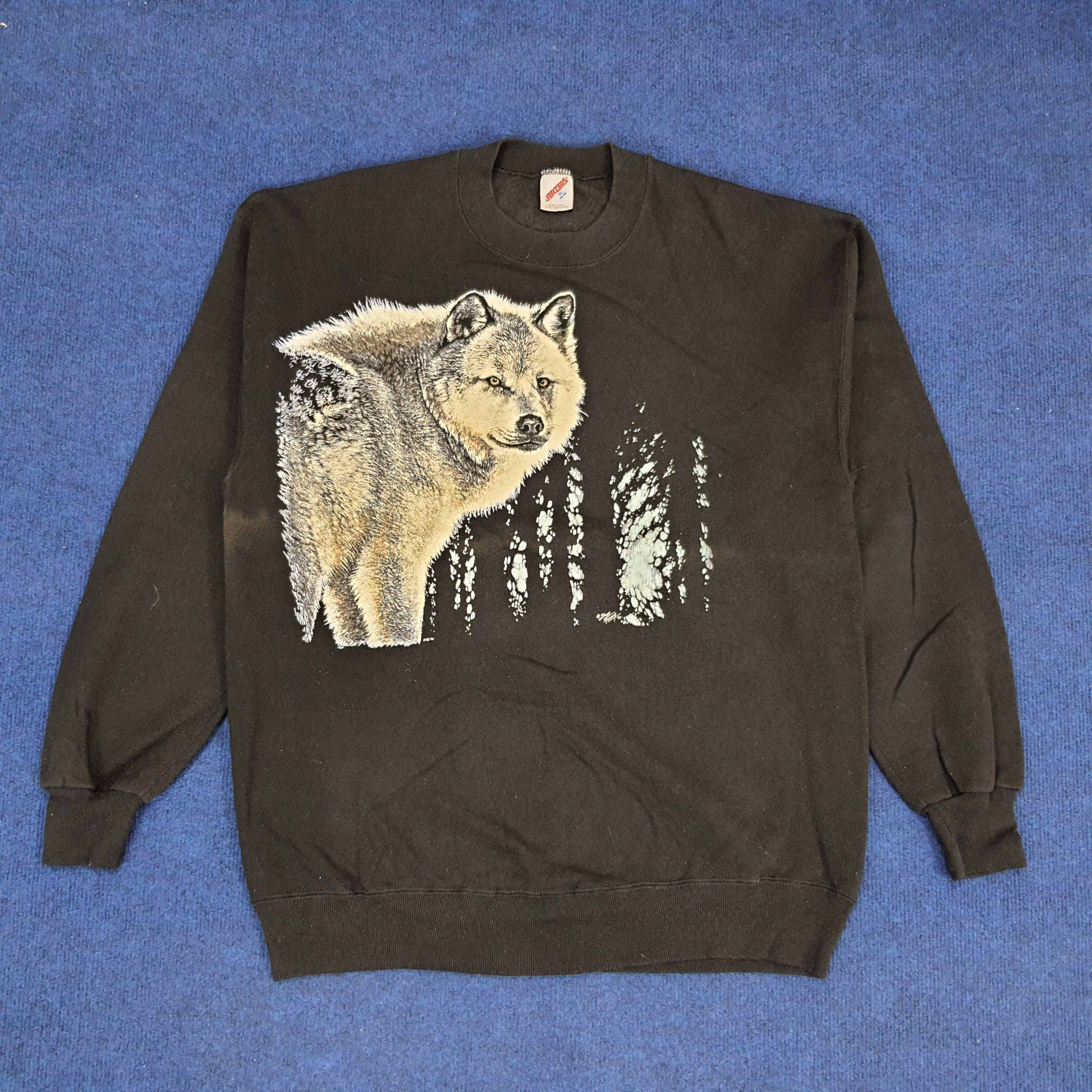 Vintage Habitat Wolf Winter Streetwear Sweatshirt T-Shirts, Hoodie | FlexRushtees.com