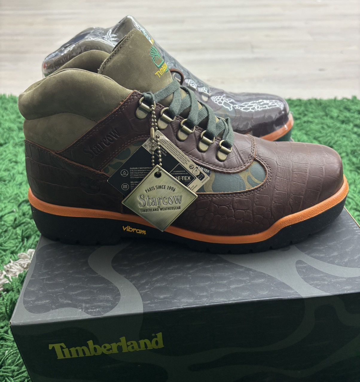 Starcow Brown Camo Field Boot Mid T-Shirts, Hoodie, Sweatshirt | FlexRushtees.com