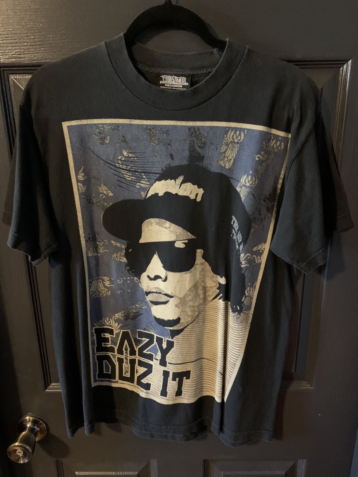 Vintage Eazy E Eazy Duz It Hip Hop Legends Nwa T-Shirts, Hoodie, Sweatshirt | FlexRushtees.com