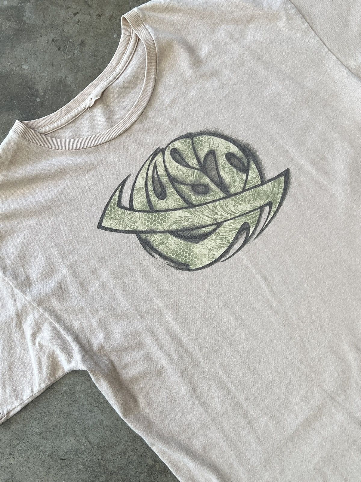 Vintage 90s Lost Graphic Logo Tee Large Hoodie, Sweatshirt | FlexRushtees.com