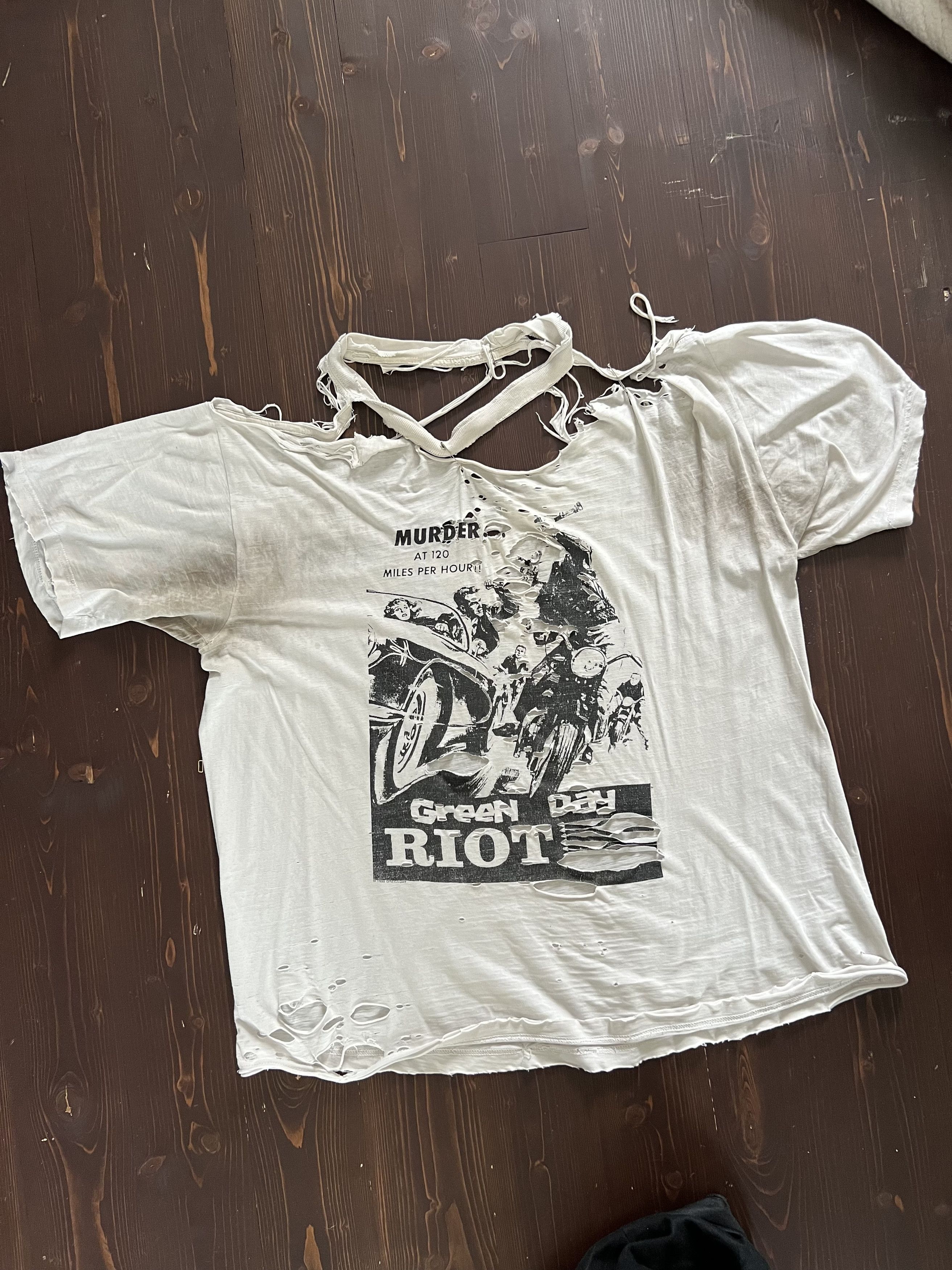 Band Tees Vintage Distressed Thrashed Green Day Riot Shirt Hoodie, Sweatshirt | FlexRushtees.com
