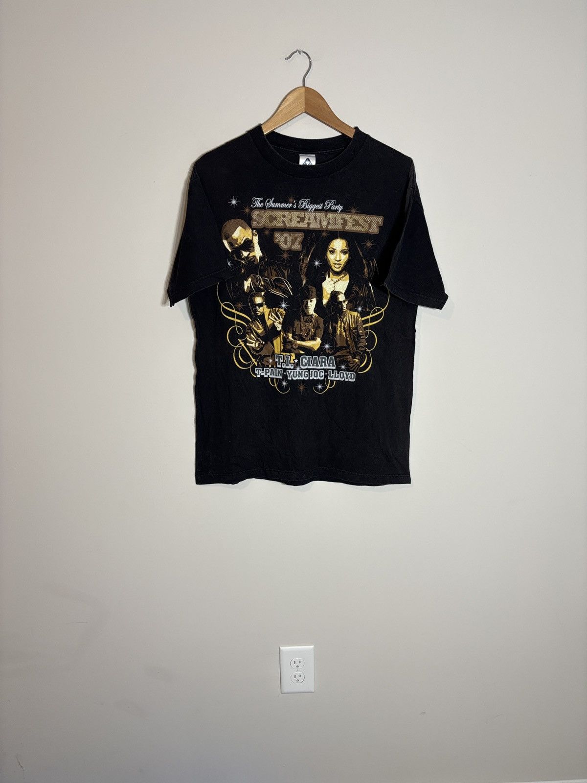 Band Tees Vintage Screamfest Ti Ciara T Pain Rap Hip Hop Tee Hoodie, Sweatshirt | FlexRushtees.com
