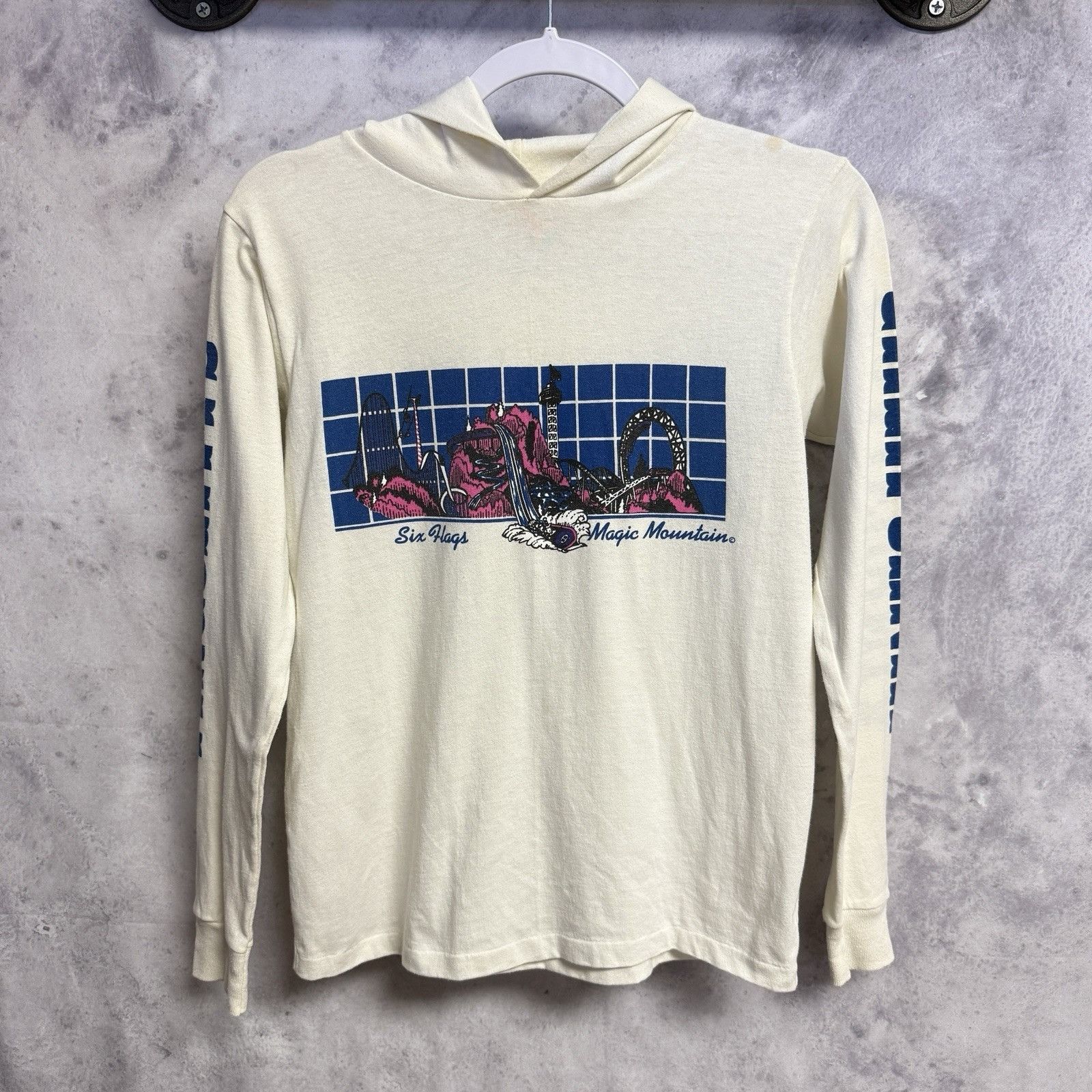 Vintage 80s Six Flags Magic Mountain T Shirt Hood Long Sleev