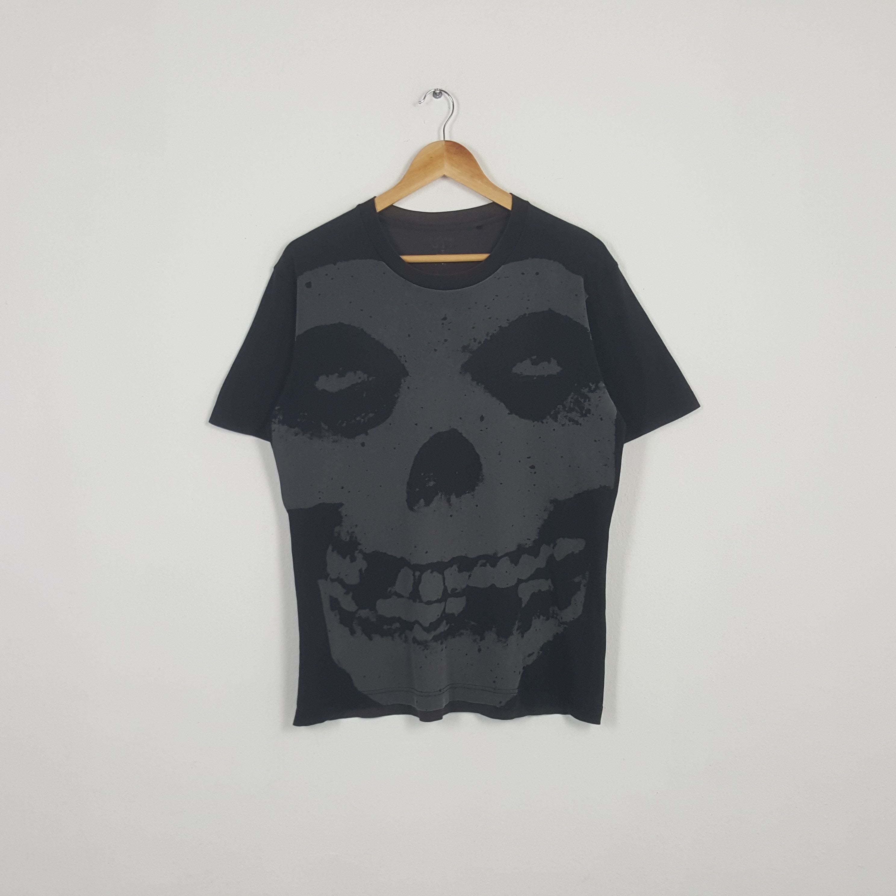 Vintage Misfits Tshirt Hoodie, Sweatshirt | FlexRushtees.com