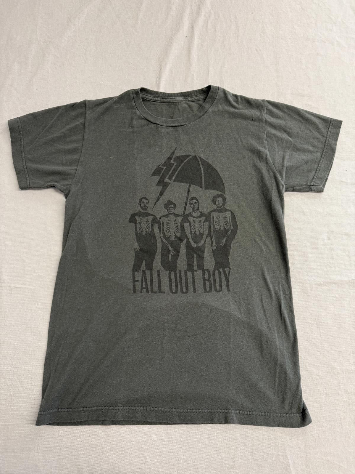 Designer Fall Out Boy T Shirt Band Members Umbrella Skeleton S Hoodie, Sweatshirt | AU16VibeMintTees.com