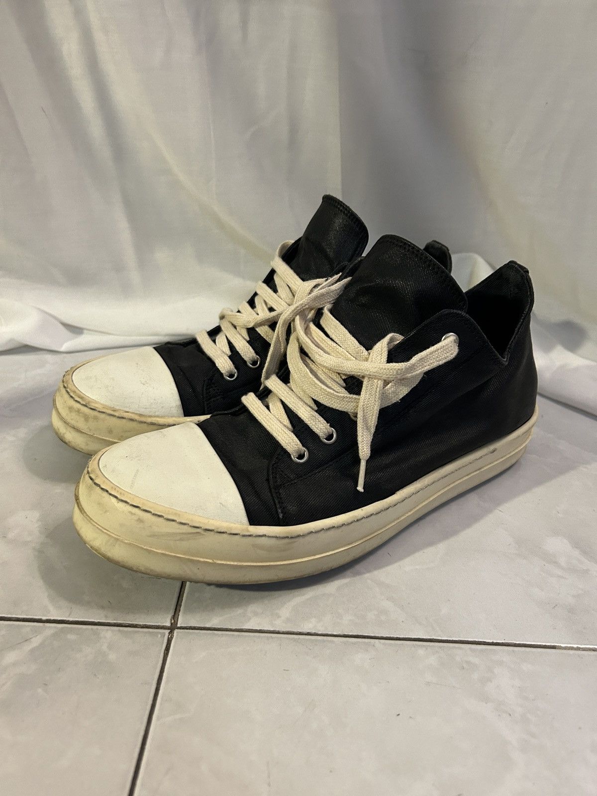 Owens Drkshdw Rick Owens Drkshdw Waxed Ramones Low T-Shirts, Hoodie, Sweatshirt | AU16VibeMintTees.com