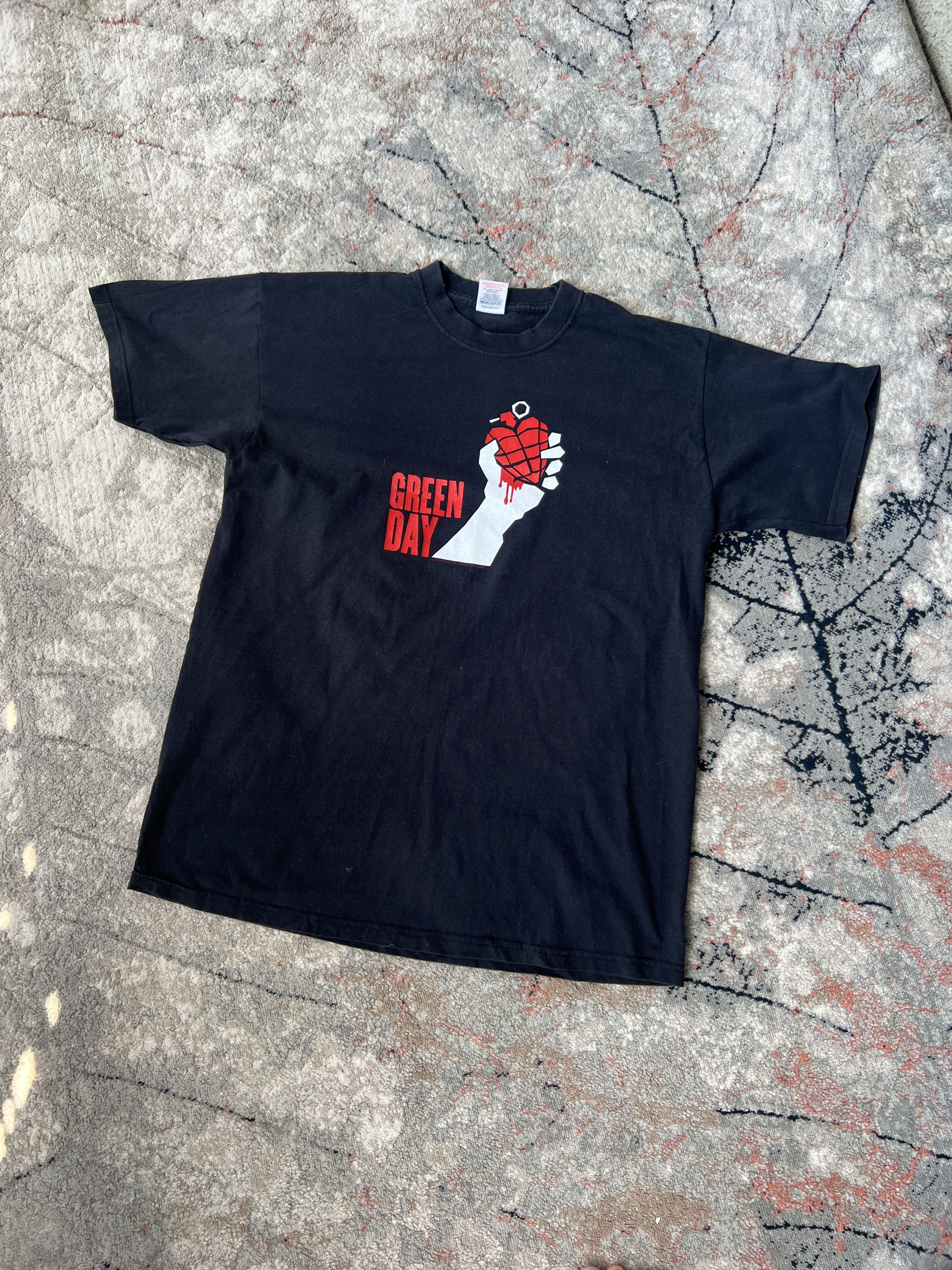 Vintage Green Day American Idiot 2005 Vintage Tee Hoodie, Sweatshirt | FlexRushtees.com