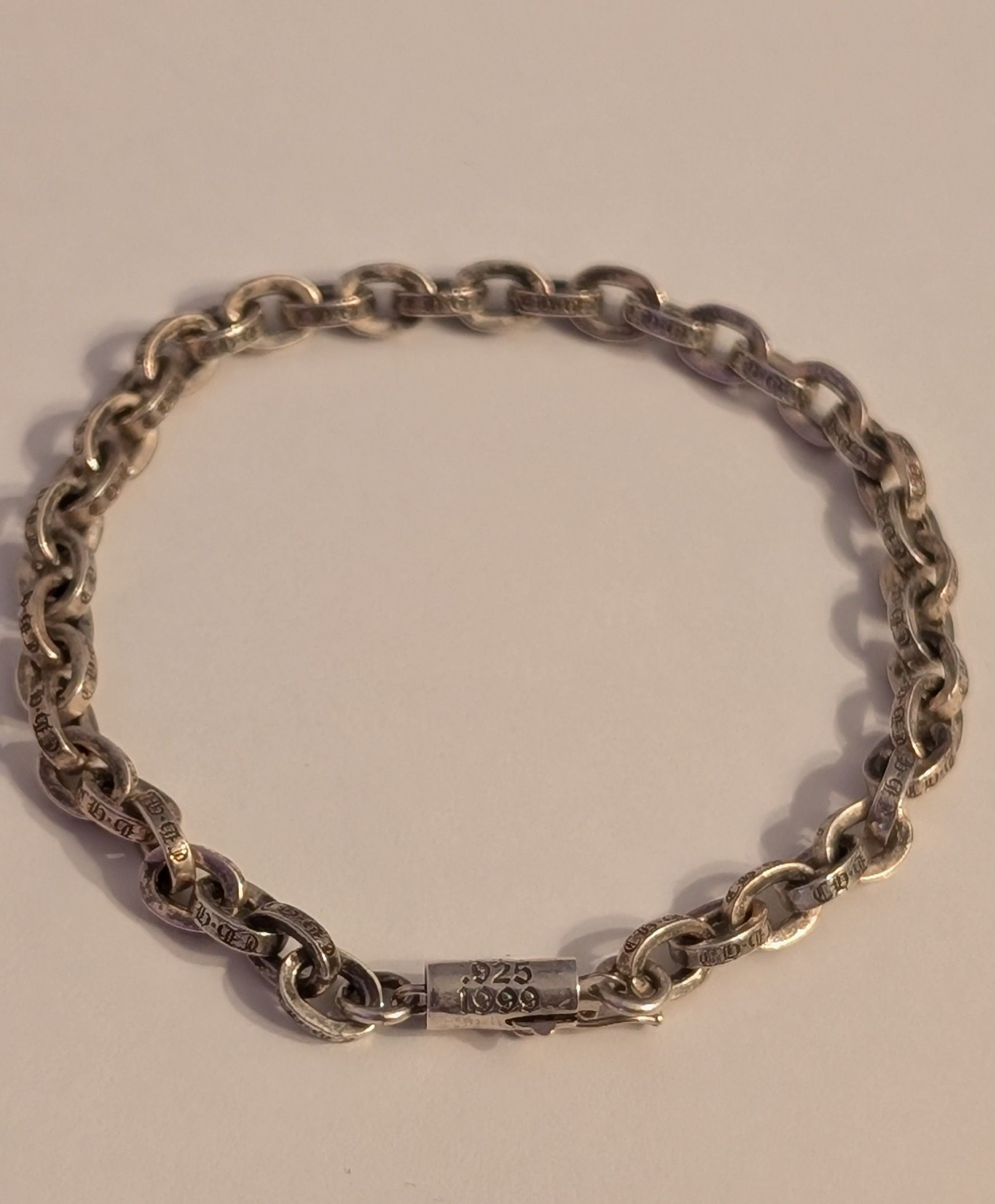 Hearts Chrome Hearts Paper Chain Bracelet 7 In T-Shirts, Hoodie, Sweatshirt | FlexRushtees.com