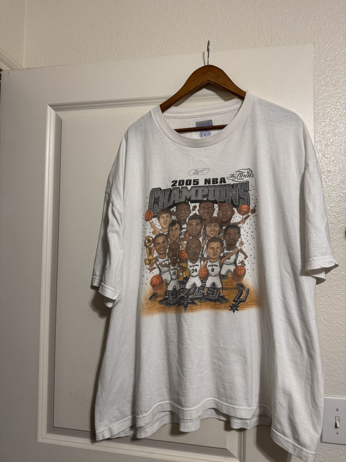 Vintage Y2k 2005 Nba Finals Spurs T Shirt