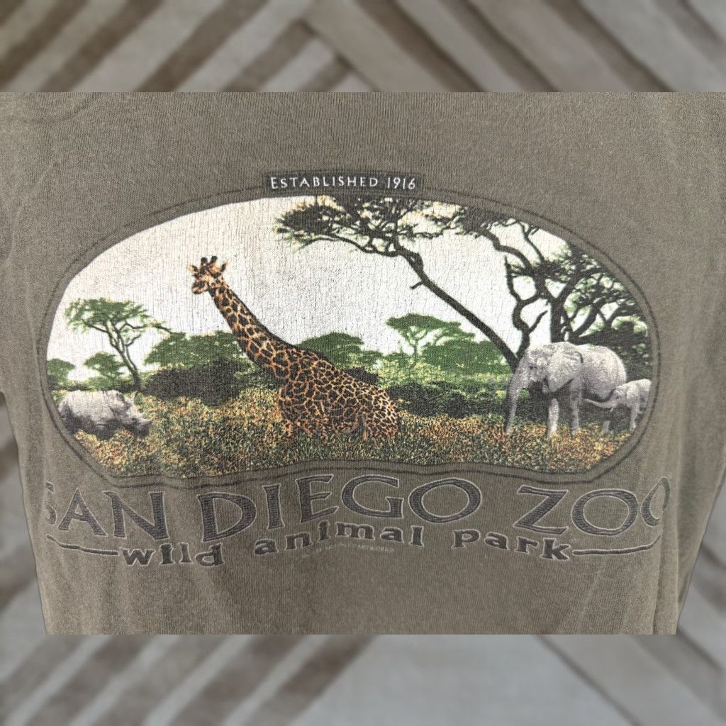 Gildan Vintage San Diego Zoo Shirt Adult Medium Gildan T Shirt Brown Cotton Jersey Animals Nature Ou