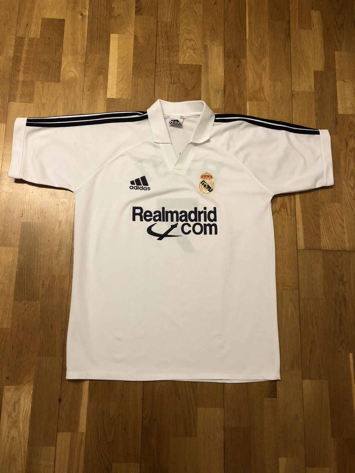 Vintage Real Madrid Raul 7 Replica Soccer Football Jersey
