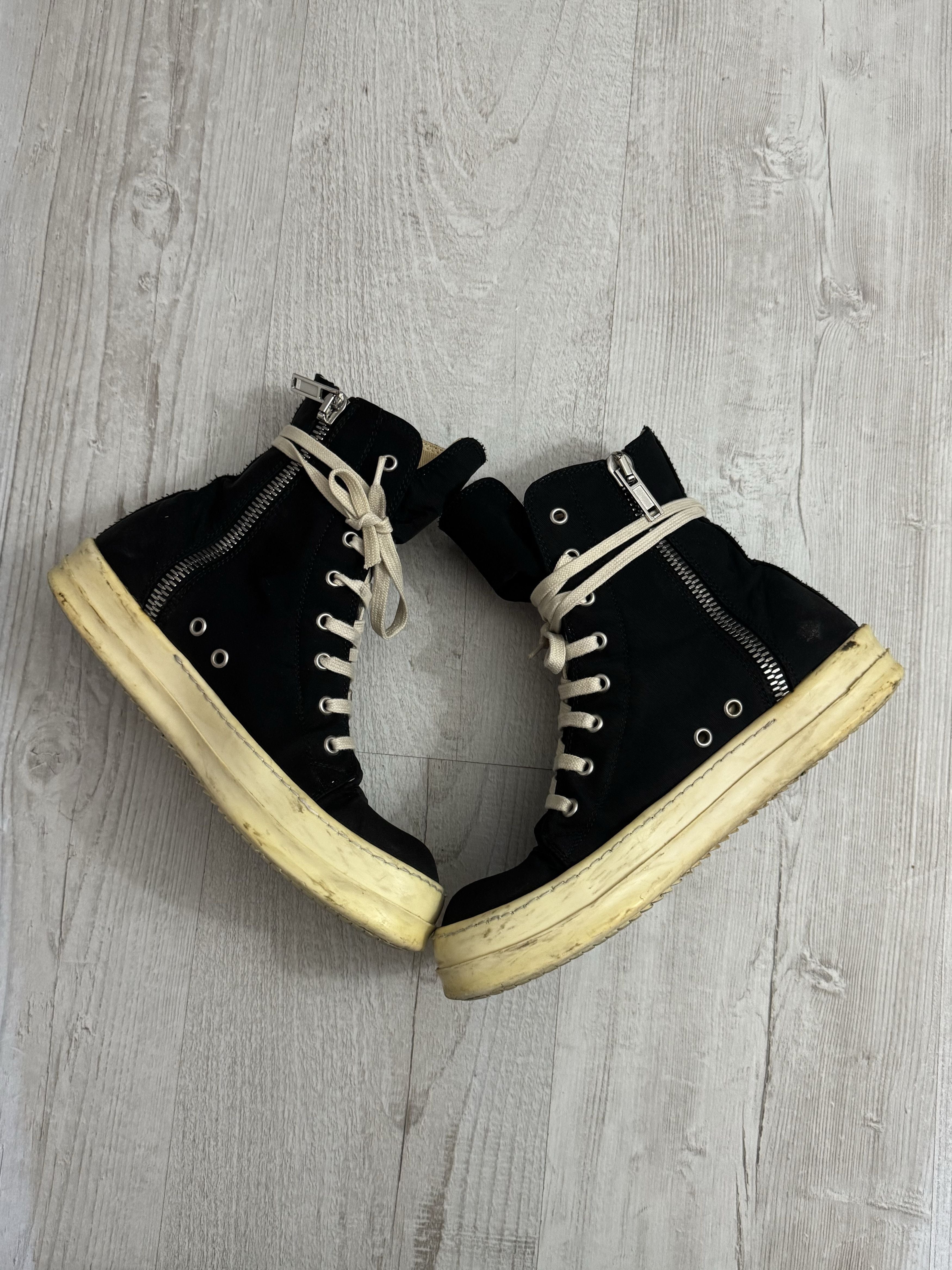 Owens Drkshdw Rick Owens Drkshdw Vegan Ramones Size 39 Fit 40 41 T-Shirts, Hoodie, Sweatshirt | AU16VibeMintTees.com