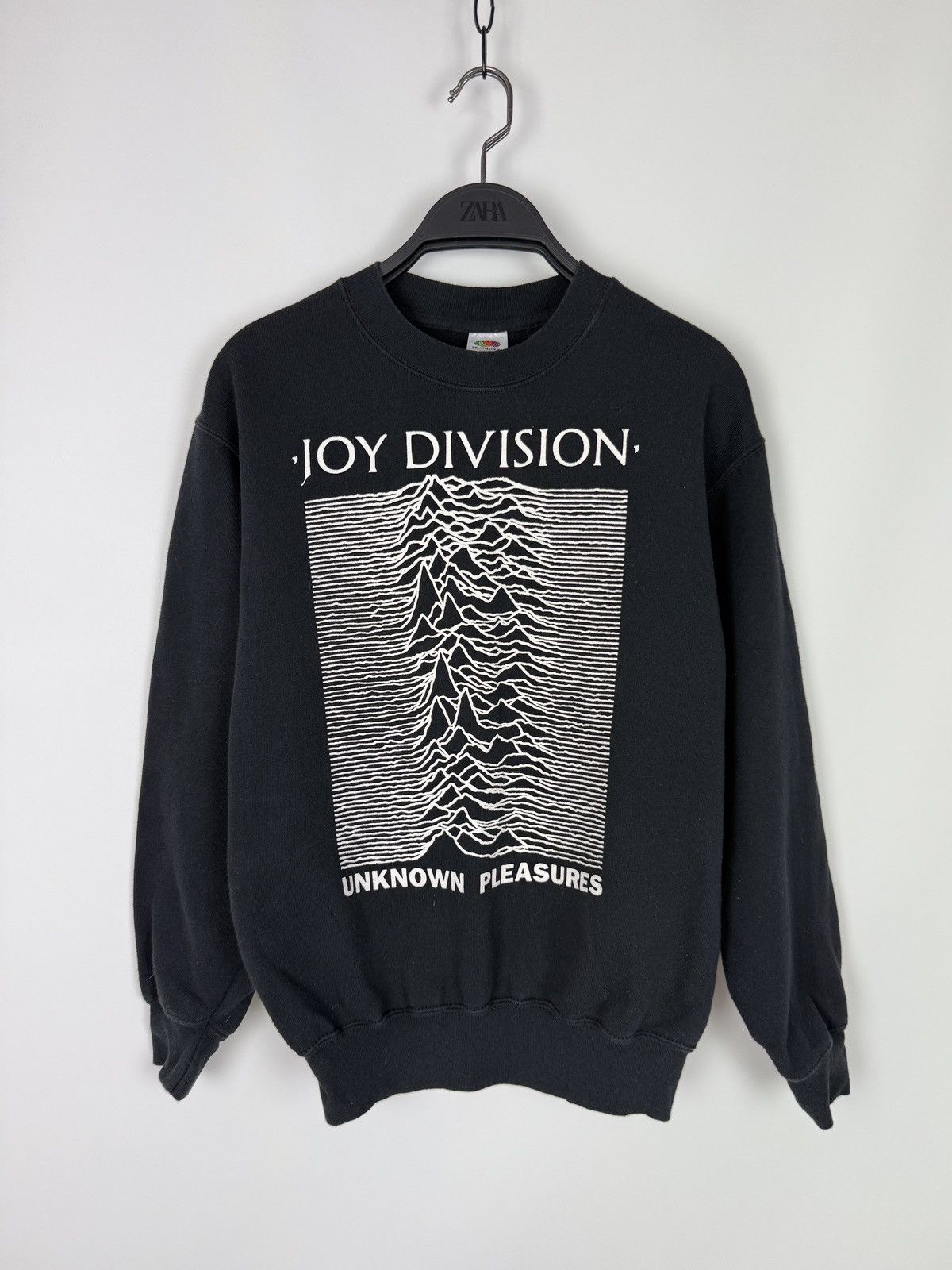 Band Tees 2000s Vintage Joy Division Unknown Pleasures Boxy Sweatshirt Hoodie | FlexRushtees.com