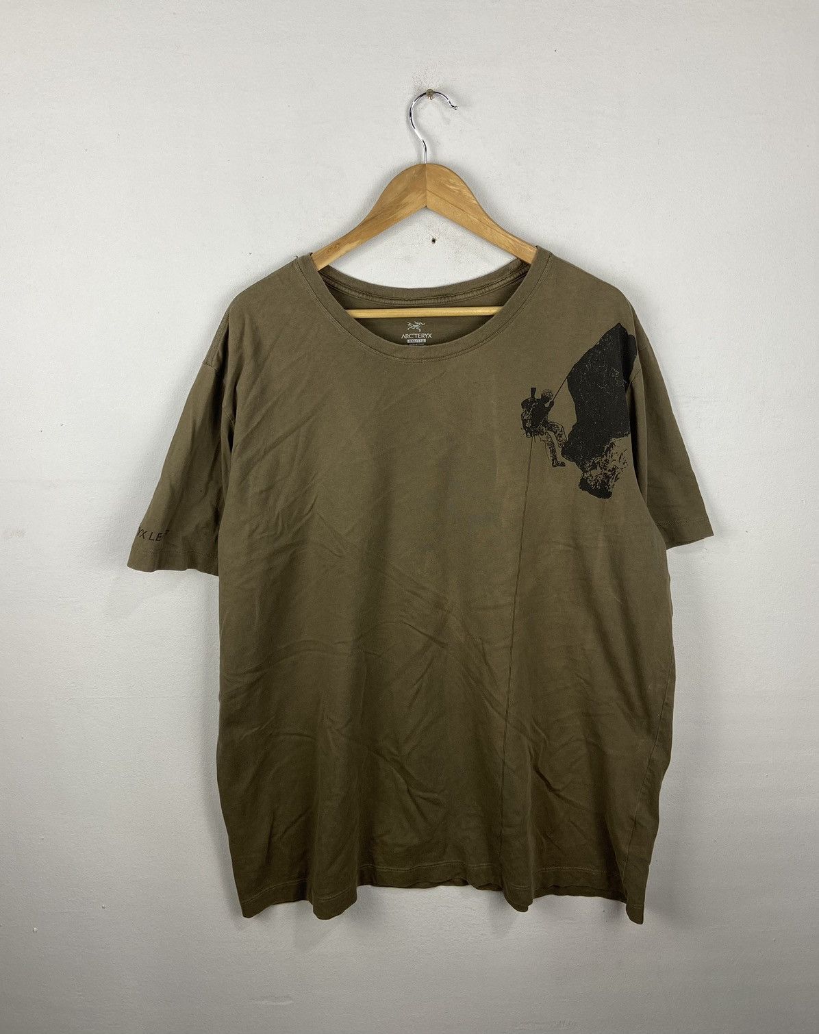 Arc Teryx Archeryx Leaf Hiking Climb Mountain Rare Tee