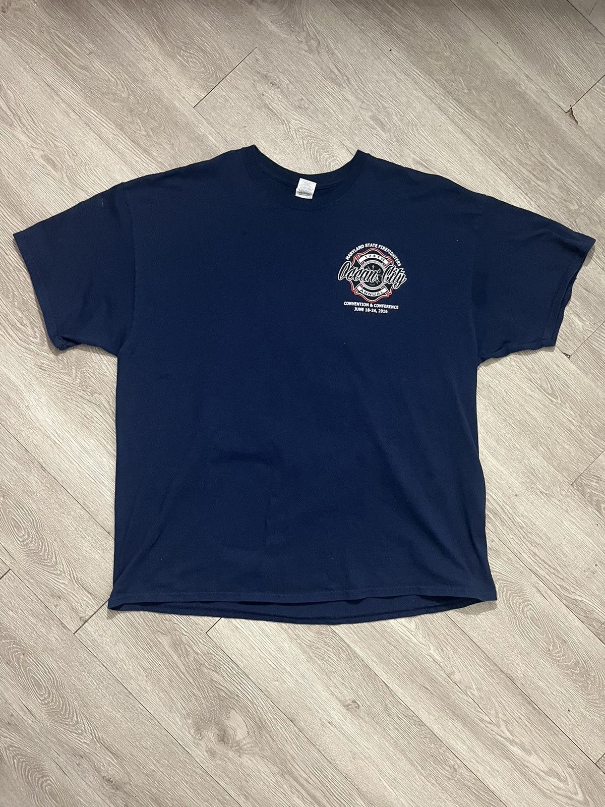 Gildan Vintage Ocean City Graphic Tee