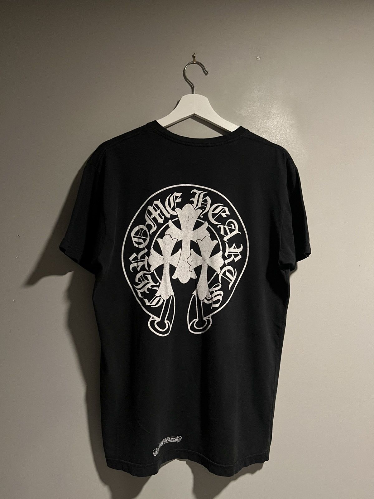 Hearts Chrome Hearts Horseshoe Cemetary Cross Tshirt Hoodie, Sweatshirt | FlexRushtees.com