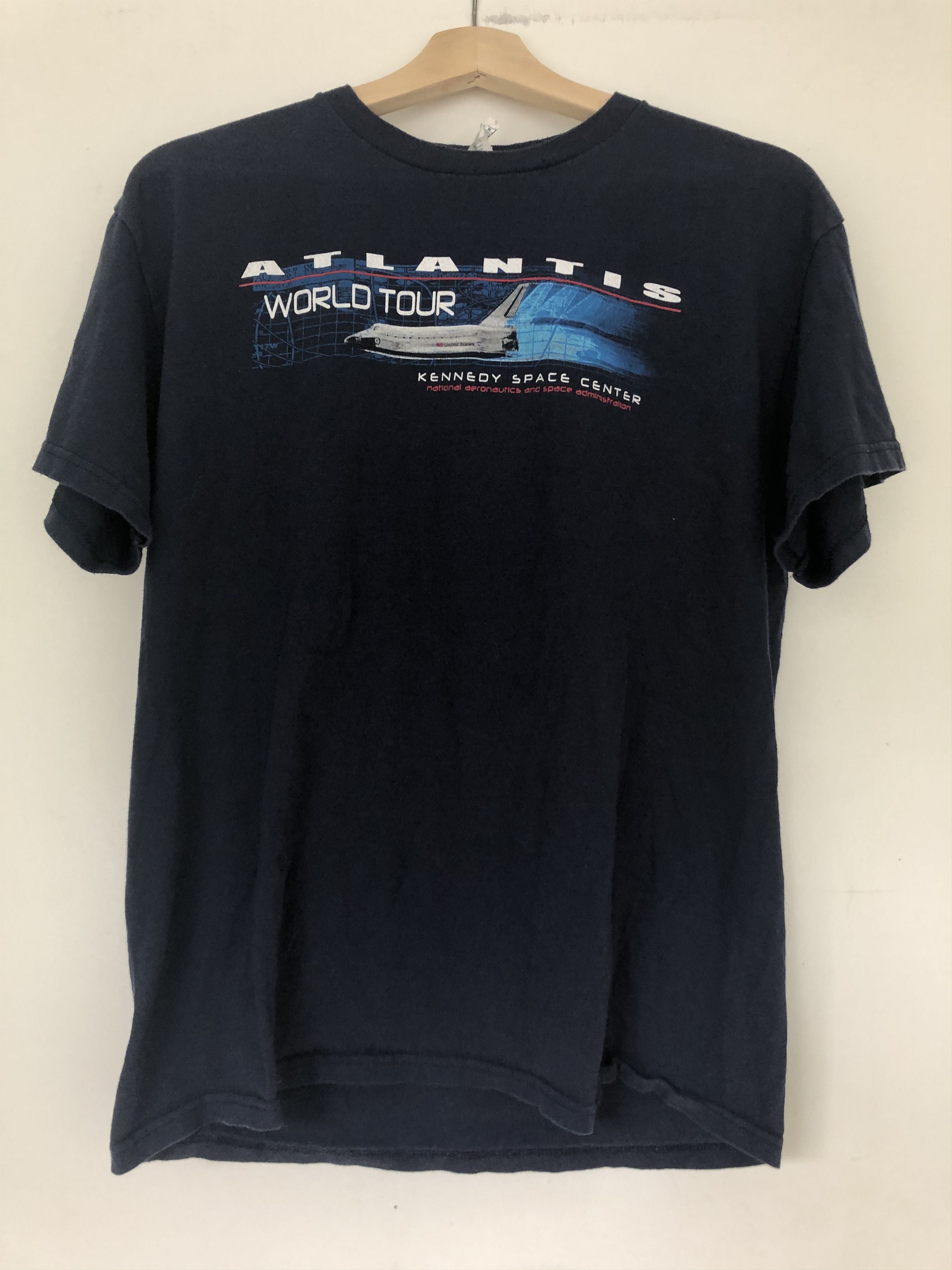 Vintage Nasa Kennedy Space Center Atlantis World Tour T Shirt