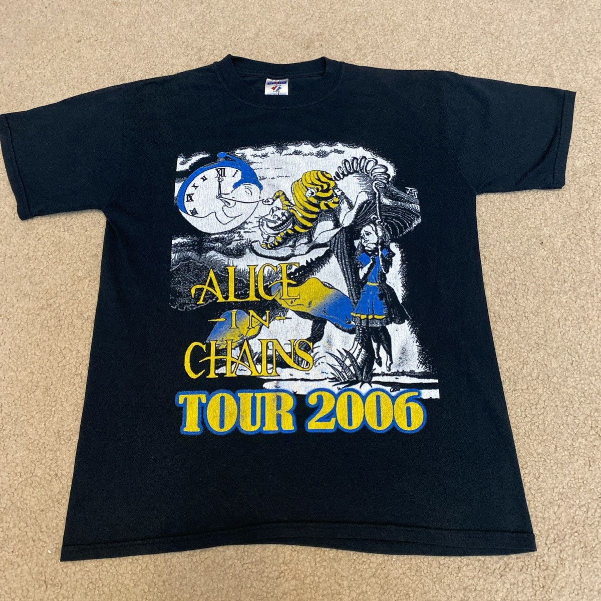 Vintage Alice In Chains 2006 Tour Shirt Hoodie, Sweatshirt | FlexRushtees.com